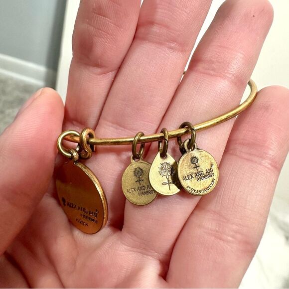 Alex & Ani Gold Fleur-de-Lis America Charm Bangle Bracelet One Size Casual - Picture 11 of 12